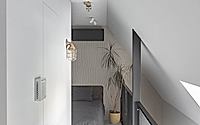 007-a-t-apartment-in-vilnius-combines-modern-and-industrial-style.jpg