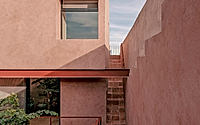 007-ederlezi-house-in-mexico-boasts-a-red-zigzag-exterior-by-practica.jpg