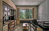 008-almaty-plywood-apartment-divides-public-and-private-spaces.jpg