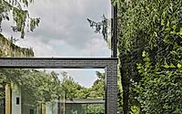 015-tiefes-haus-by-hga-henning-grahn-features-raw-concrete-surfaces.jpg