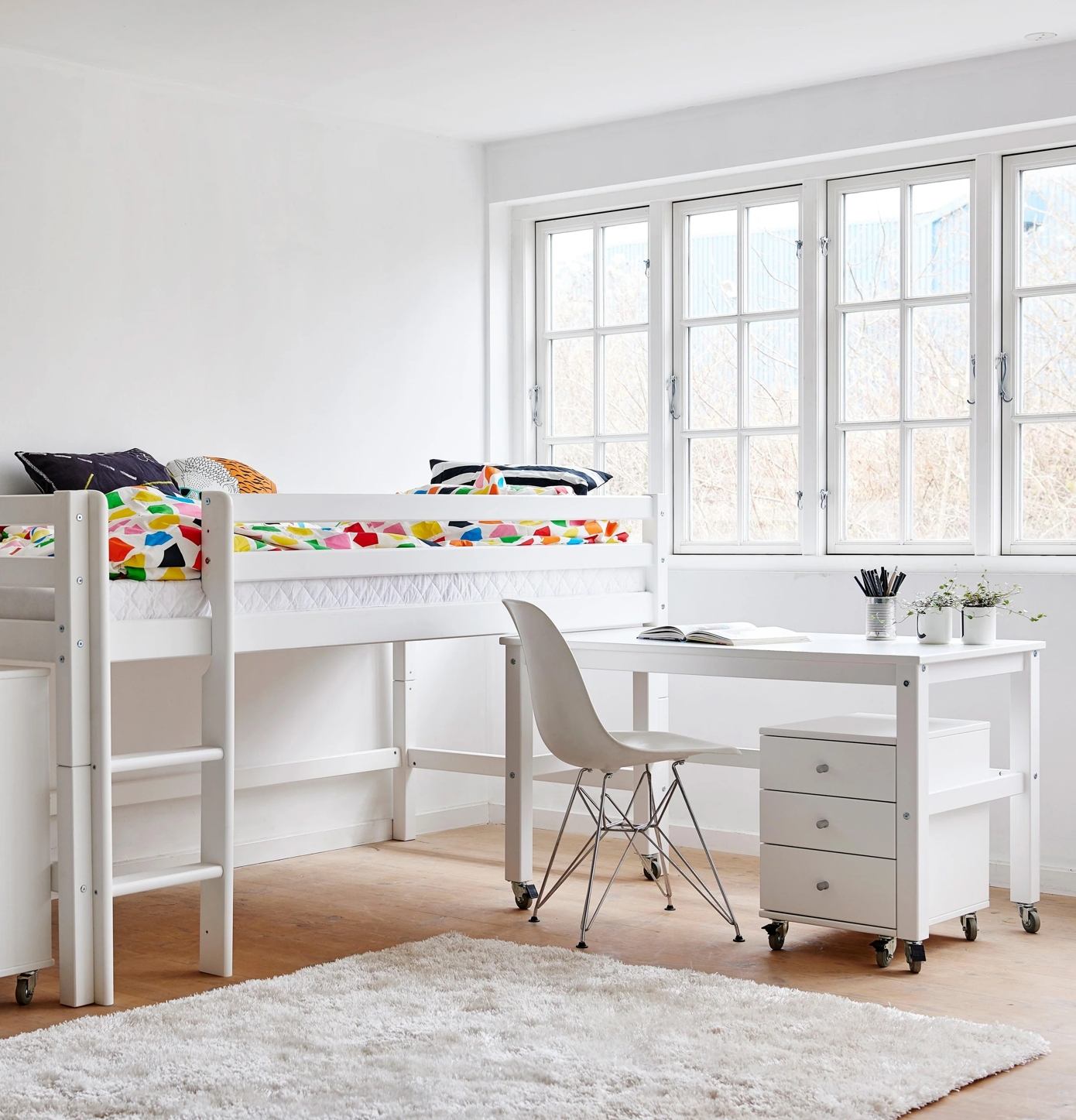 What Are The Pros And Cons of Buying a Mid Sleeper Bed?