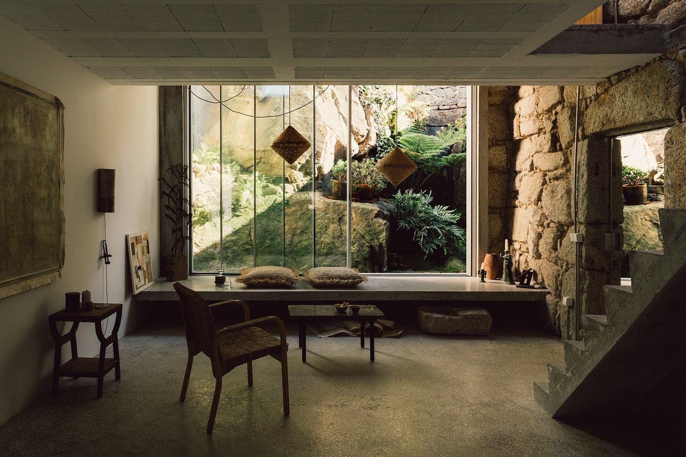 Casa E A Pedra Incorporates Japanese “Engawa” Concept