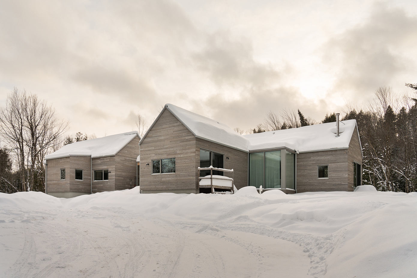 Mountain Retreat by OPAL Architecture Overlooks Canadian Lake