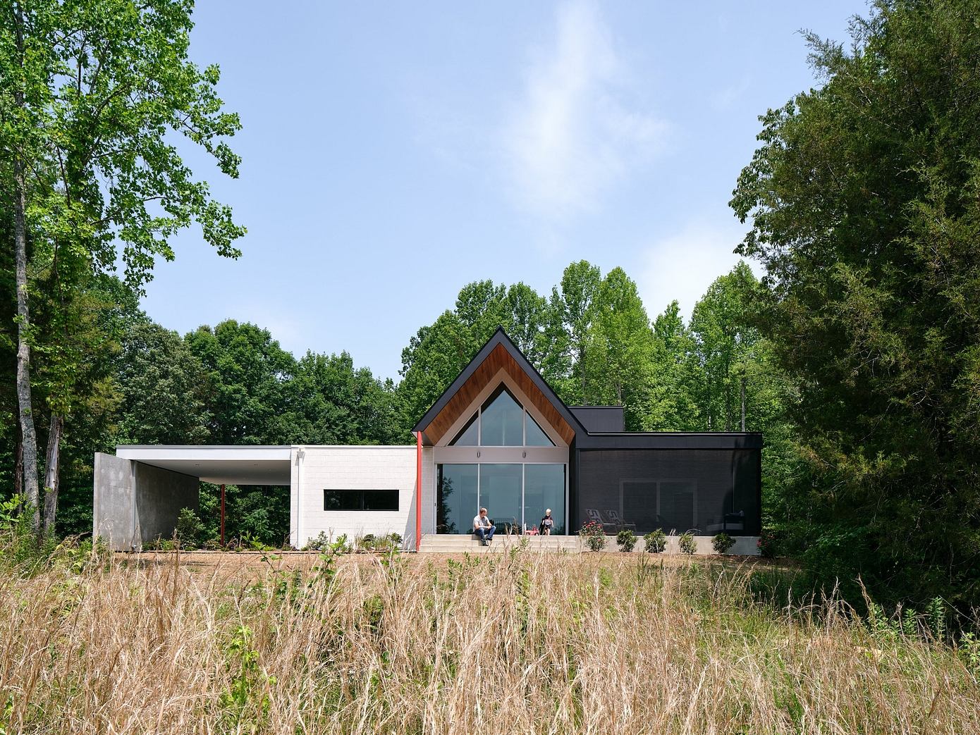 The Dogtrot House Utilizes Historic Typology for a Modern Lifestyle