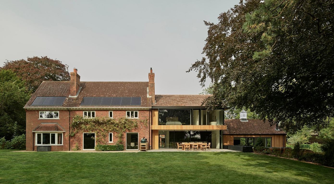 The Old Rectory by ID Architecture Features New Timber-Clad Extension