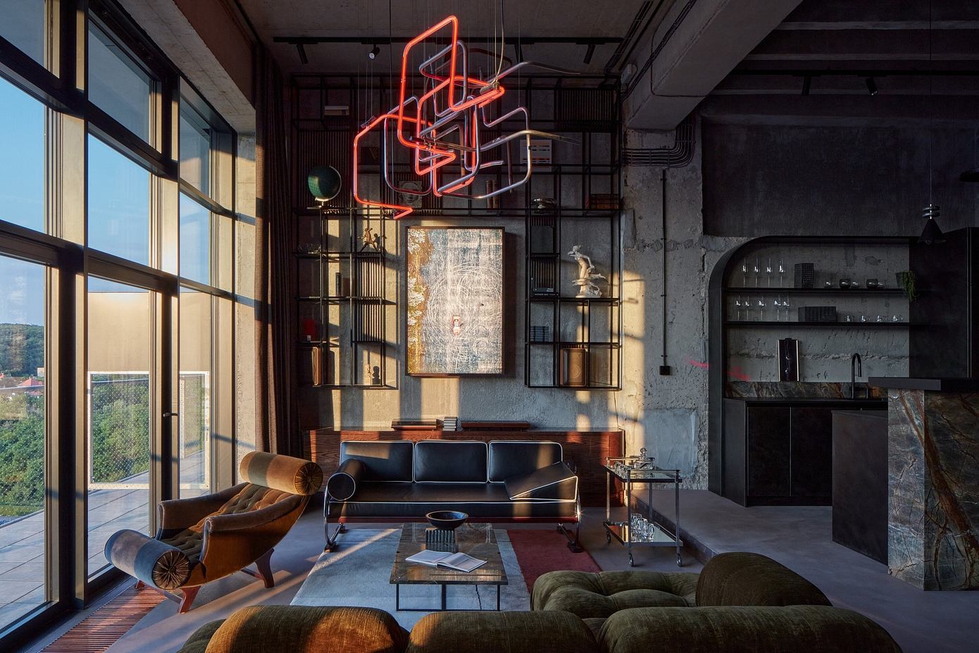 Vanguard Loft Balances Industrial and Modernist Aesthetics