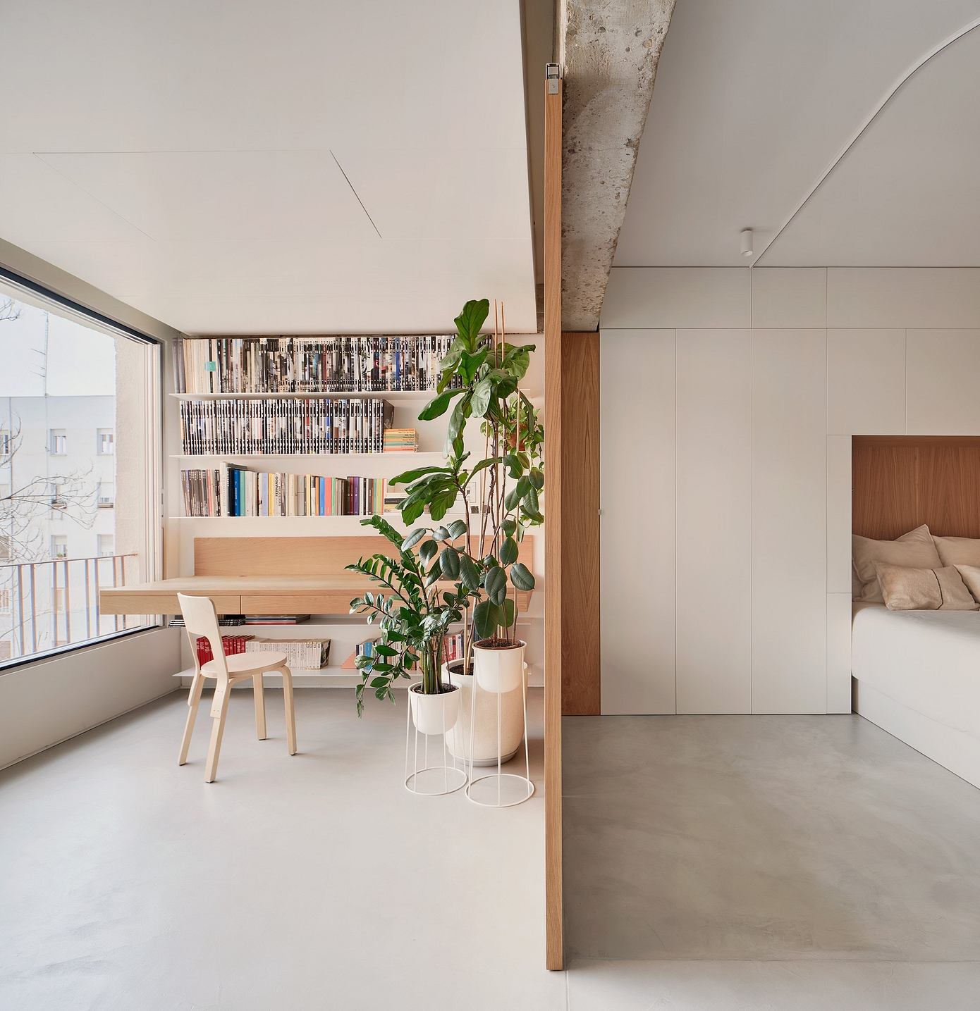 House RM: Library-Filled Home by Pulso Estudio