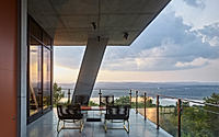 004-hudson-concrete-house-by-koko-designed-as-art-filled-escape.jpg