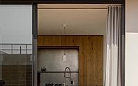 005-kent-avenue-penthouse-merges-industrial-and-minimalist-styles.jpg