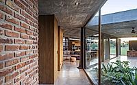 006-volt-house-by-estudio-pk.jpg