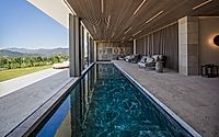 010-villa-kaizen-by-ark-architects-offers-ocean-and-hillside-views.jpg