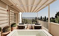 013-villa-m-by-pierattelli-architetture-modernizes-1950s-florence-estate.jpg