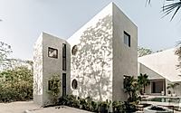 017-villa-lev-combines-mayan-architecture-with-rustic-minimalism.jpg