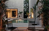 018-villa-lev-combines-mayan-architecture-with-rustic-minimalism.jpg