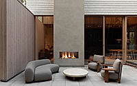 019-q8-residence-offers-tranquil-retreat-in-quebec.jpg