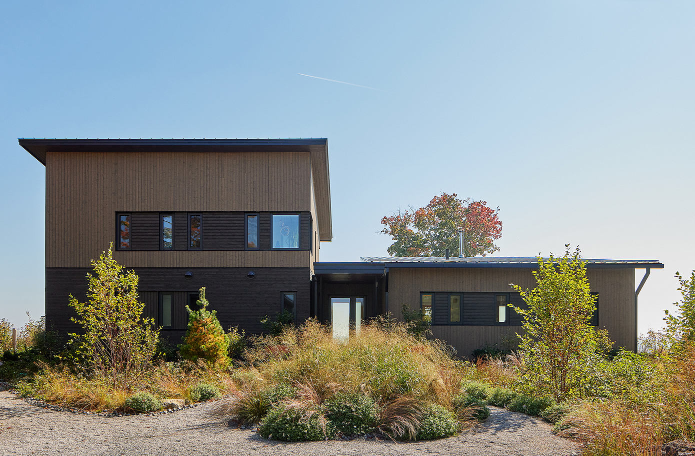 La Pointe by Solares Architecture is a Sustainable Lakeside Retreat