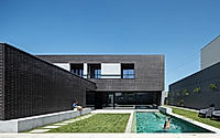 001-lblack-house-by-m2-senos-arquitectos.jpg