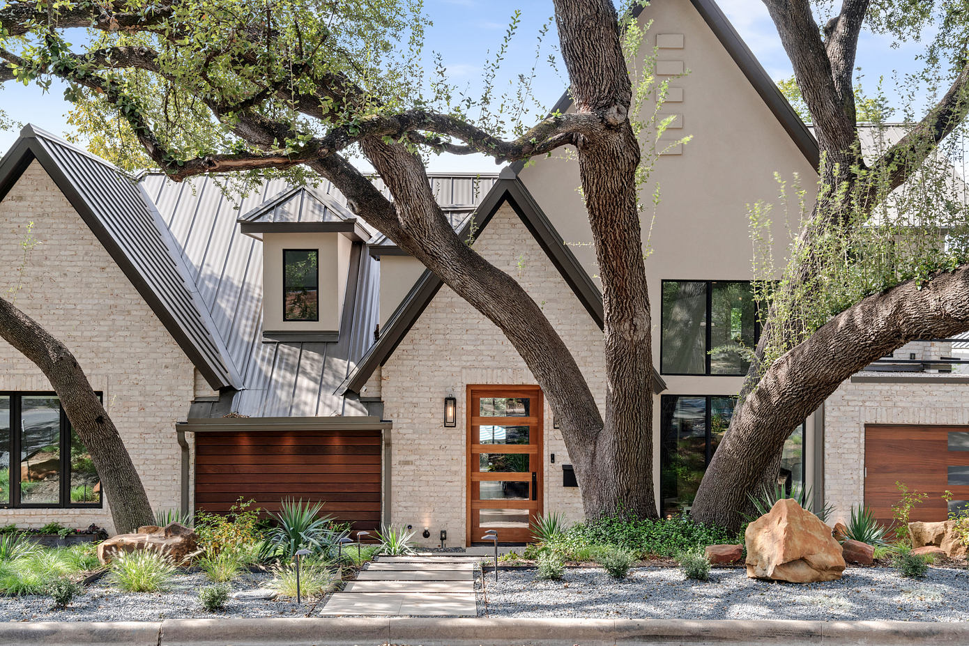 Tarrytown Residence Transforms Ordinary House into Chic, Contemporary Oasis