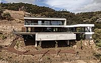 001-villa-el-alcornoque-by-flow-81-architecture.jpg