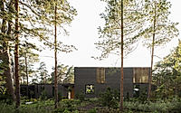 001-villa-tennisvagen-is-a-new-forest-house-in-sweden.jpg