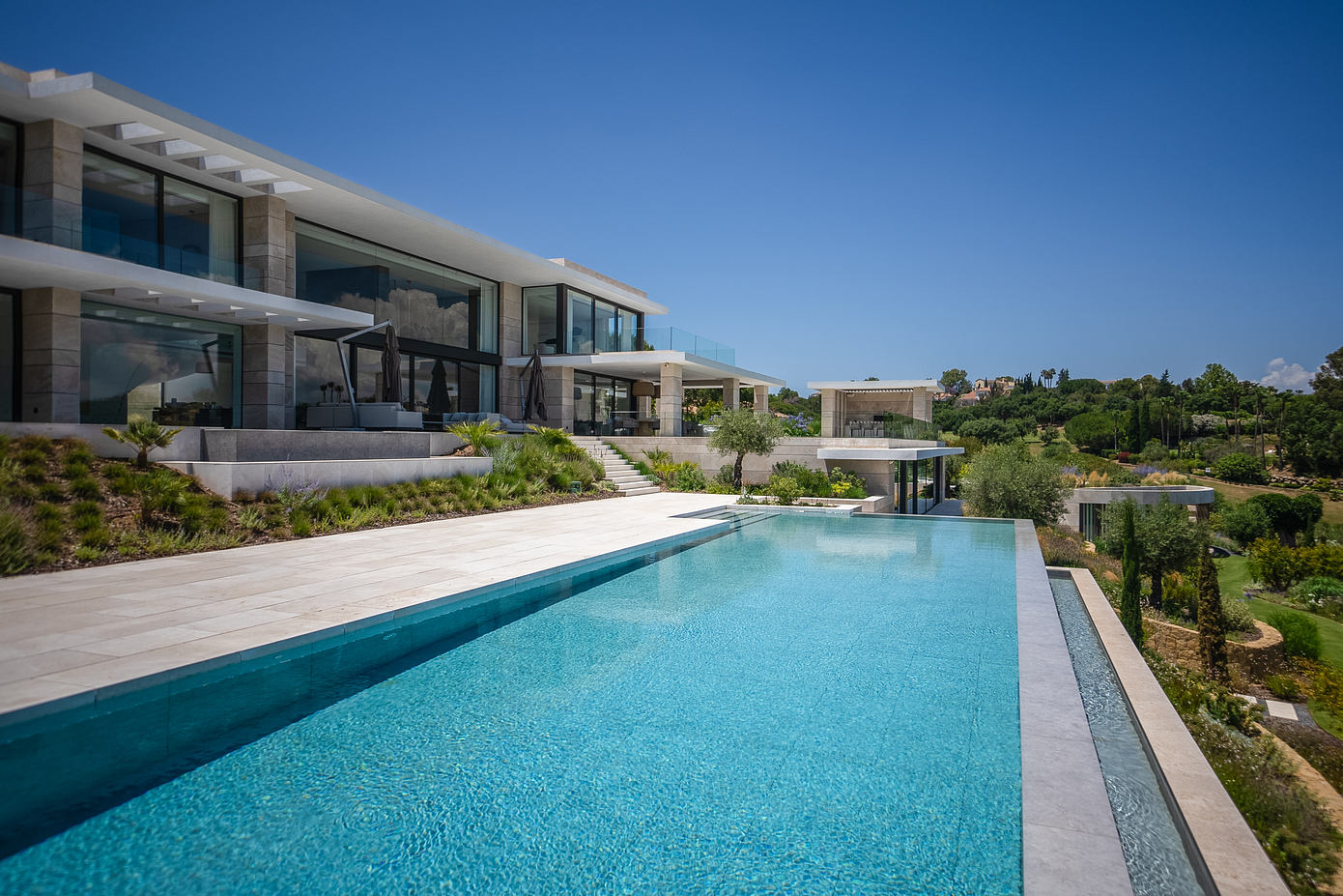 Villa White Offers Expansive Views of the Mediterranean