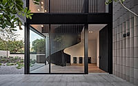 003-peak-house-by-emma-tulloch-architects.jpg