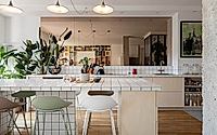 005-croix-rousse-transforms-1950s-apartment-into-chic-modern-retreat-in-lyon.jpg