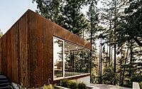 005-the-cube-guest-house-by-fuse-architects-immerses-in-redwoods.jpg