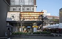 006-chicchicbird-noodle-shop-in-wuhan-boasts-unusual-facade.jpg