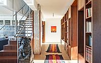 006-misa-95-revitalizes-midcentury-flat-in-milan.jpg