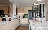 007-croix-rousse-transforms-1950s-apartment-into-chic-modern-retreat-in-lyon.jpg