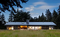011-dry-creek-cabin-minimalist-retreat-by-fieldwork-design-and-architecture.jpg