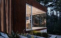 012-the-cube-guest-house-by-fuse-architects-immerses-in-redwoods.jpg