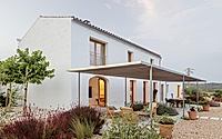016-casa-t-transforms-derelict-farmhouse-into-modern-menorcan-retreat.jpg