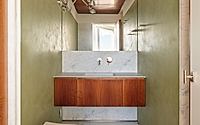 017-misa-95-revitalizes-midcentury-flat-in-milan.jpg