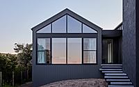 019-blairgowrie-gable-beach-house-offers-sophisticated-coastal-retreat.jpg