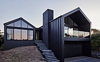 021-blairgowrie-gable-beach-house-offers-sophisticated-coastal-retreat.jpg