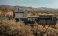 001-house-steffens-namibia-abode-fuses-nature-and-contemporary-design.jpg