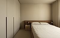 013-via-volta-apartment-by-archventil-defines-minimalismo-umano-elegance.jpg