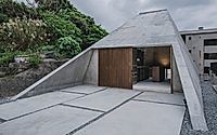 001-pyramid-hut-by-igarchitects-is-inspired-by-okinawan-tombs.jpg