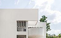017-joshi-house-blurs-lines-between-art-and-architecture-in-bengaluru.jpg
