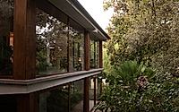 018-villa-margot-elevates-1970s-house-design-with-majestic-timeless-aesthetics.jpg