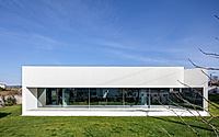 001-ppa-house-in-portugal-by-noarq.jpg