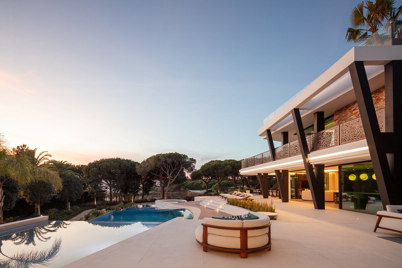 S. Lorenzo Private Villa Embodies Luxury Living With Bold Aesthetics