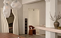 009-nomad-apartment-boasts-a-gallery-style-interior-in-sydney.jpg