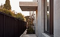 010-erskine-residence-by-b-e-architecture-mixes-concrete-and-limestone.jpg