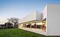 013-ppa-house-in-portugal-by-noarq.jpg