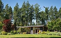 013-wake-robin-house-blends-with-evergreen-landscape-in-winslow.jpg