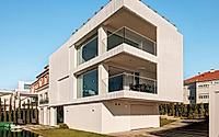 020-restelo-mgr-house-refurbished-by-joao-tiago-aguiar.jpg