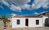 001-rehabilitation-of-an-old-house-by-terral-arquitectos.jpg
